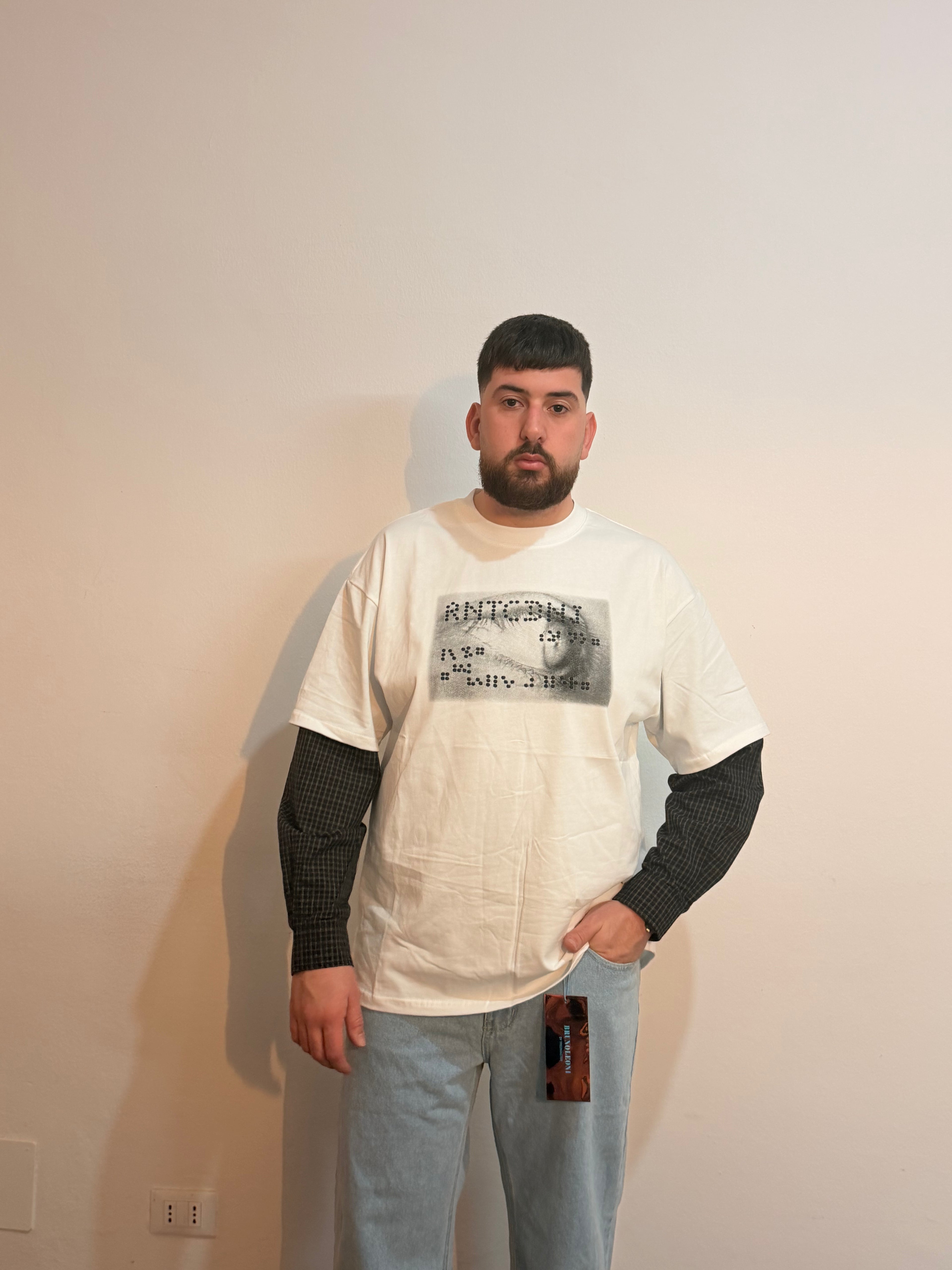 Long-sleeve graphics